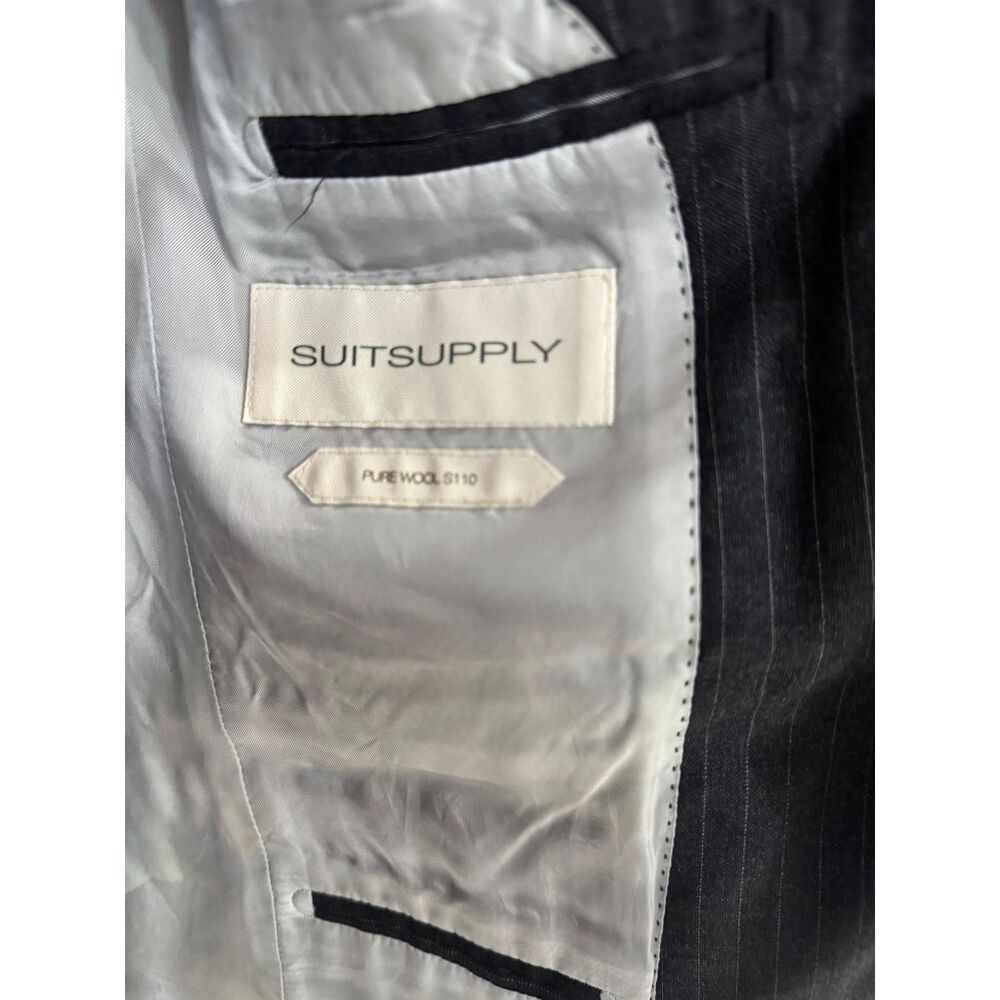 Suitsupply Grey ChalkStripe (Please see photos) - Picture 4 of 12